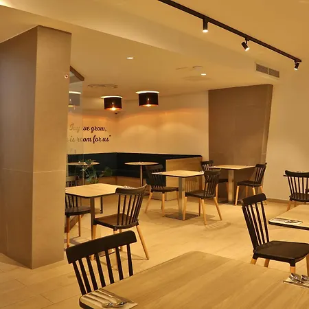 Ivy - Adults Only 3*