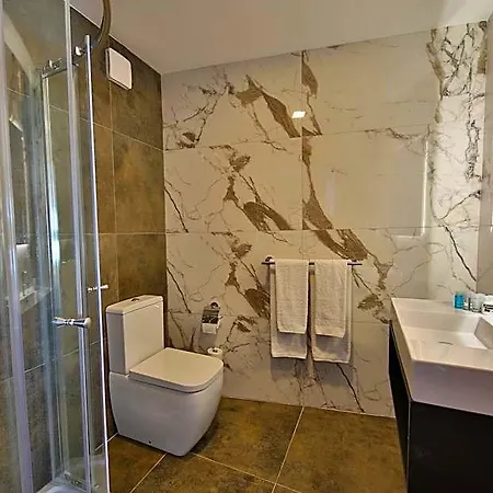Ivy - Adults Only Hotel Saint Julian's